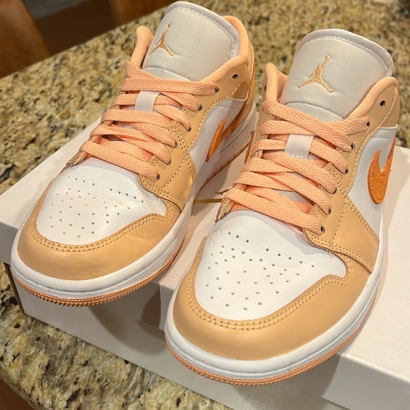 Air Jordan Ones - Picture 5 of 5